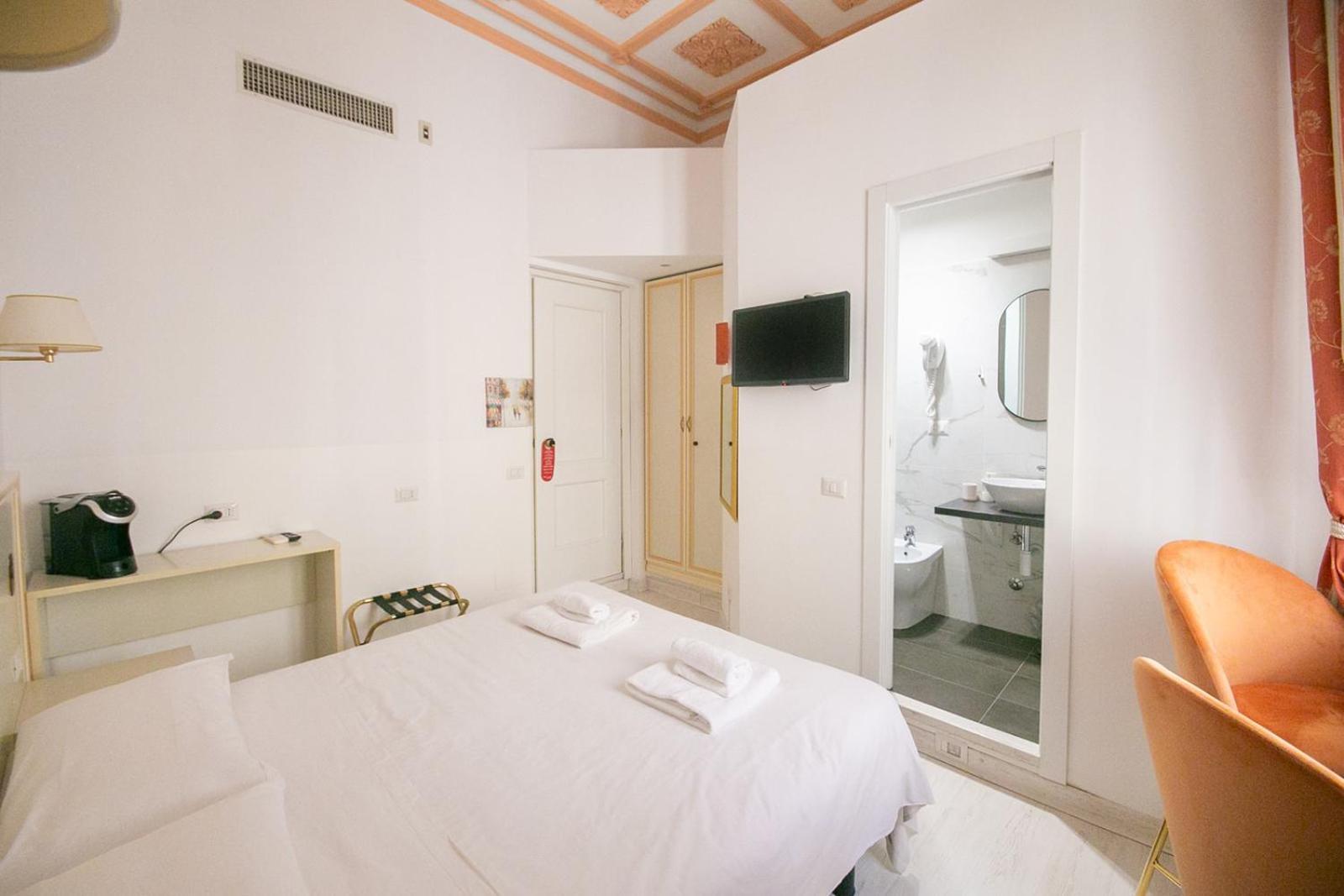 Hotel Caffe' E Cuscino Roma Exterior foto